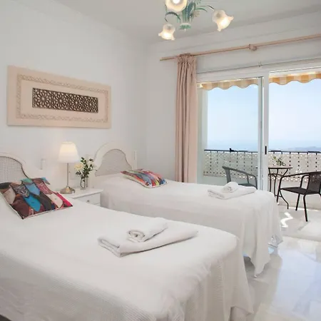 Beautiful Flat In El Mirador Great Views * 미하스