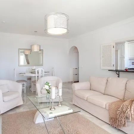 Beautiful Flat In El Mirador Great Views 아파트 미하스